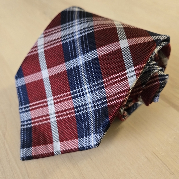 Brooks Brothers Classic Red and Blue Checkered Tie - Picture 2 of 6